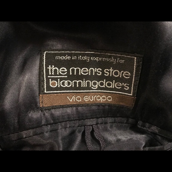 Bloomingdales finest Italian wool coat. Navy. Men - Picture 2 of 14